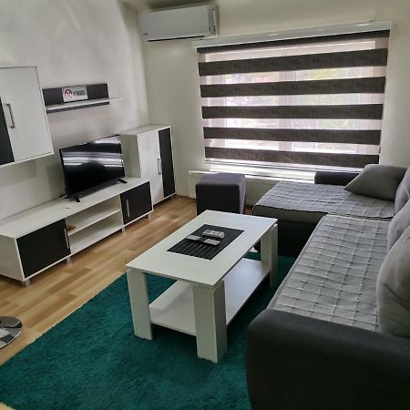 Ferienwohnung Centar Apartman Enmi 111 Banja Luka Exterior foto