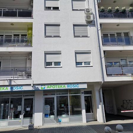 Ferienwohnung Centar Apartman Enmi 111 Banja Luka Exterior foto