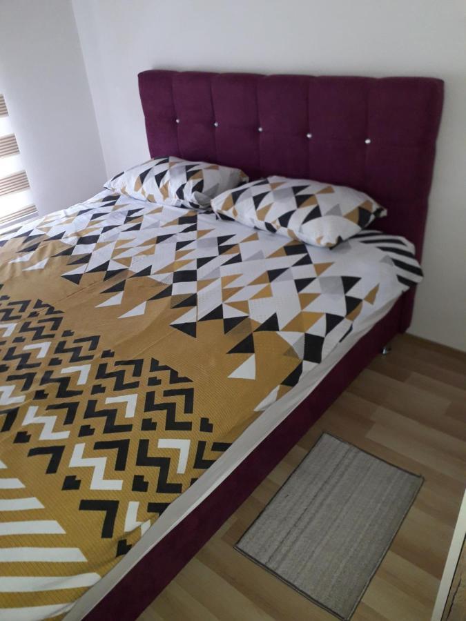 Ferienwohnung Centar Apartman Enmi 111 Banja Luka Exterior foto