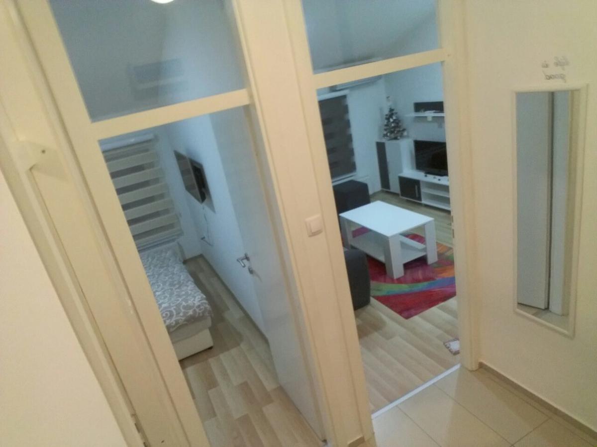 Ferienwohnung Centar Apartman Enmi 111 Banja Luka Exterior foto